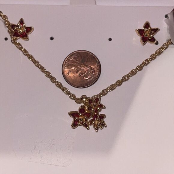 NIB Charter Club Gold-Tone Poinsettia Pendant Necklace and Stud Earrings - Picture 3 of 9